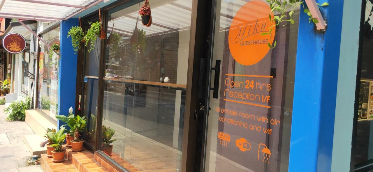 Miku Guesthouse Bangkok Exterior photo